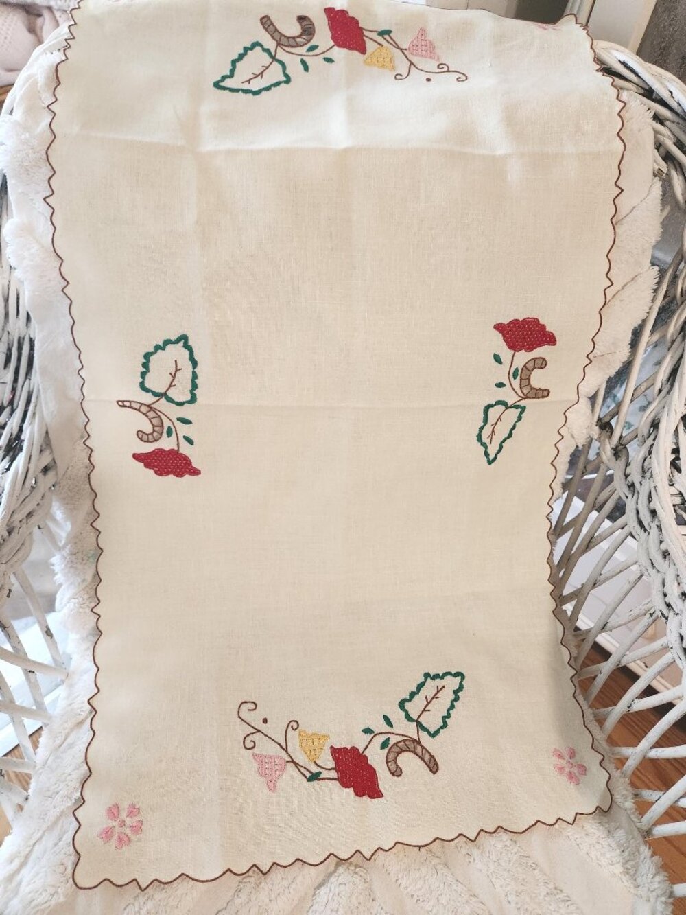 Tan Table Runner Brown Machine Finished Scallop Edging Floral Corners